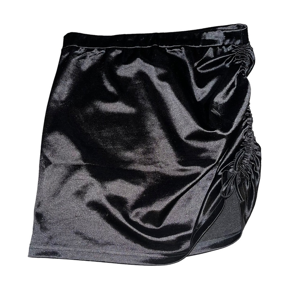 SHEIN-Women's Short Skirt High Waist Style - Picture 2 of 6